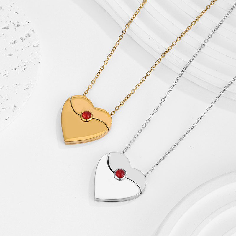 Letdiffery Personalized Heart  - đánh giá và giá Heart Locket Necklace Photo