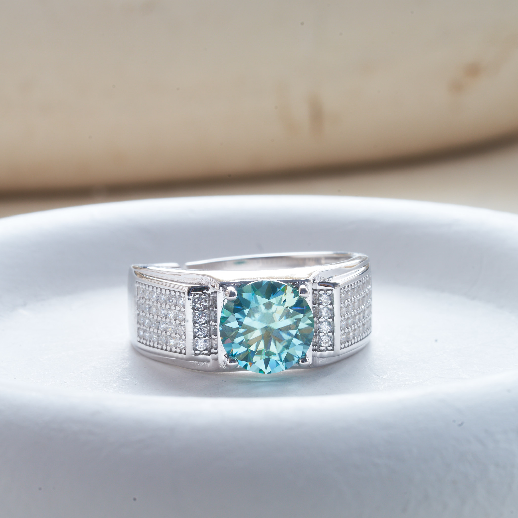 1 carat natural blue color moi - đánh giá và giá Moissanite Engagement Ring 1 Carat