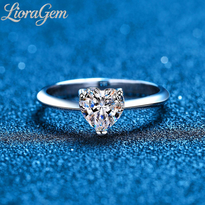 LioraGem 1-Carat Fancy-Shaped  - đánh giá và giá Moissanite Engagement Ring 1 Carat