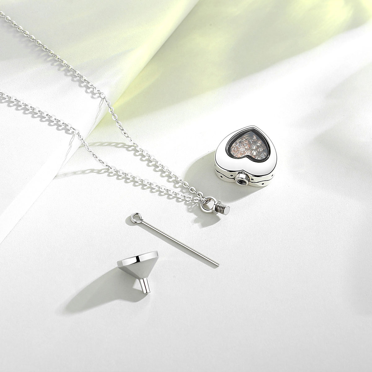 Eudora Nữ Bạc Trái Tim Mề Đay  - đánh giá và giá Heart Locket Necklace Photo