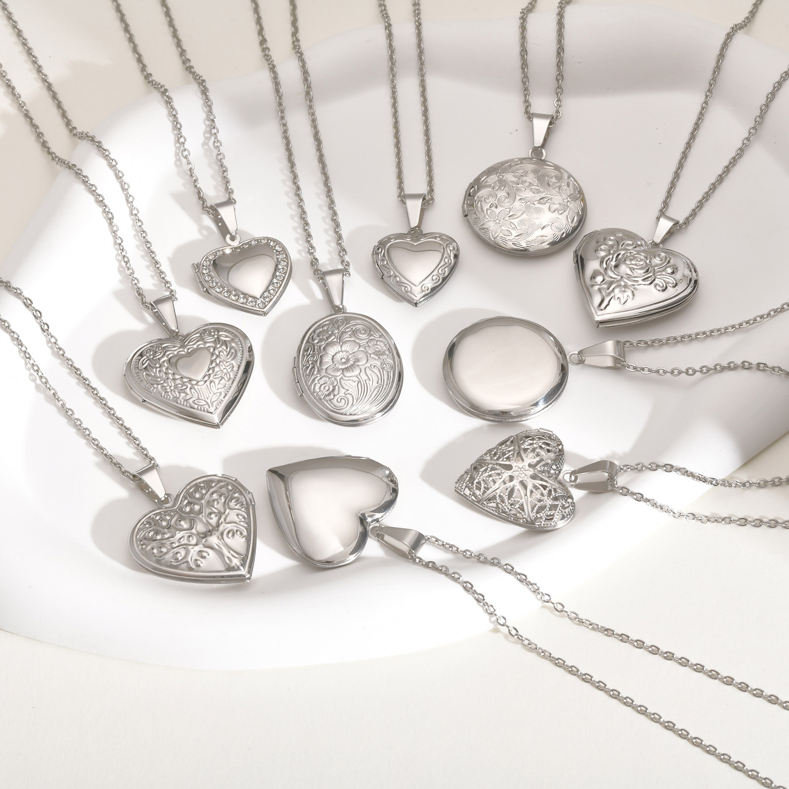 Vnox Never Fade Silver Color S - đánh giá và giá Heart Locket Necklace Photo
